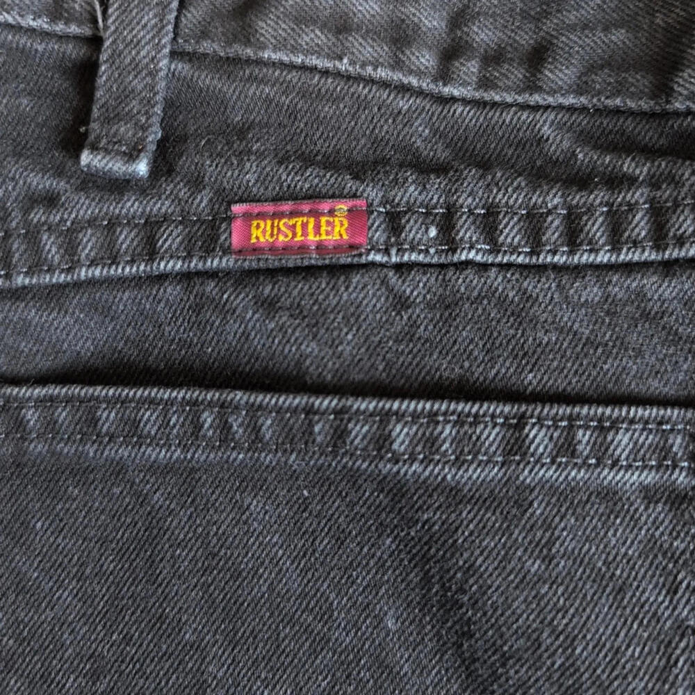 Rustler‎ Jeans Mens 42x28 Black Denim Straight Leg Raw Hem Frayed Relaxed Fit - Picture 3 of 10